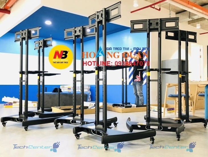 Gi%C3%A1+treo+tivi+di+%C4%91%E1%BB%99ng